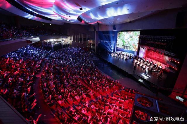 场比赛的 场比赛的